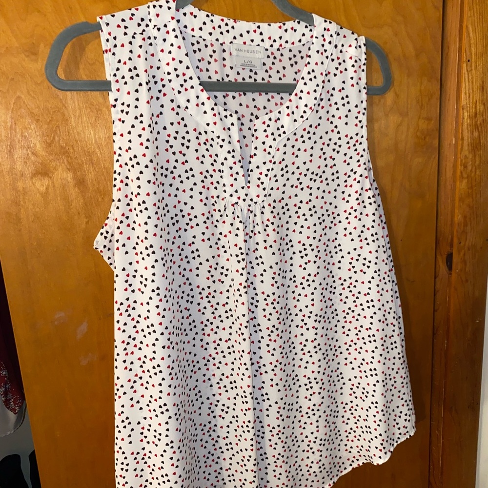White blouse with heart print